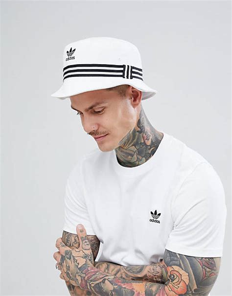 adidas Originals – Weißer Fischerhut mit Logo 